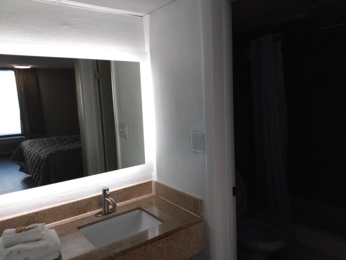 Gateway Inn ซาวานนาห์ ภายนอก รูปภาพ